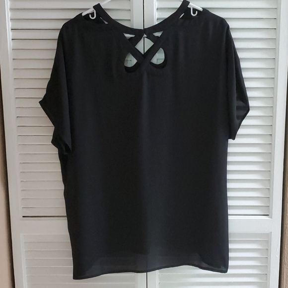NWOT: Esley blouse - Picture 2 of 6
